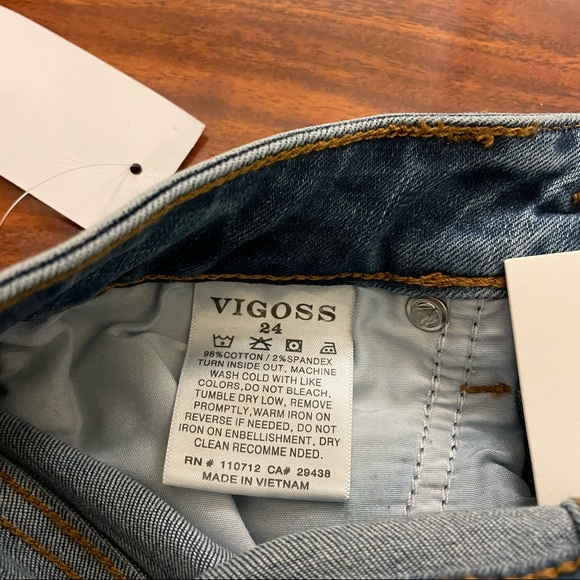 NWT _High waisted High Rise Bermuda .Size 24 - Picture 8 of 9